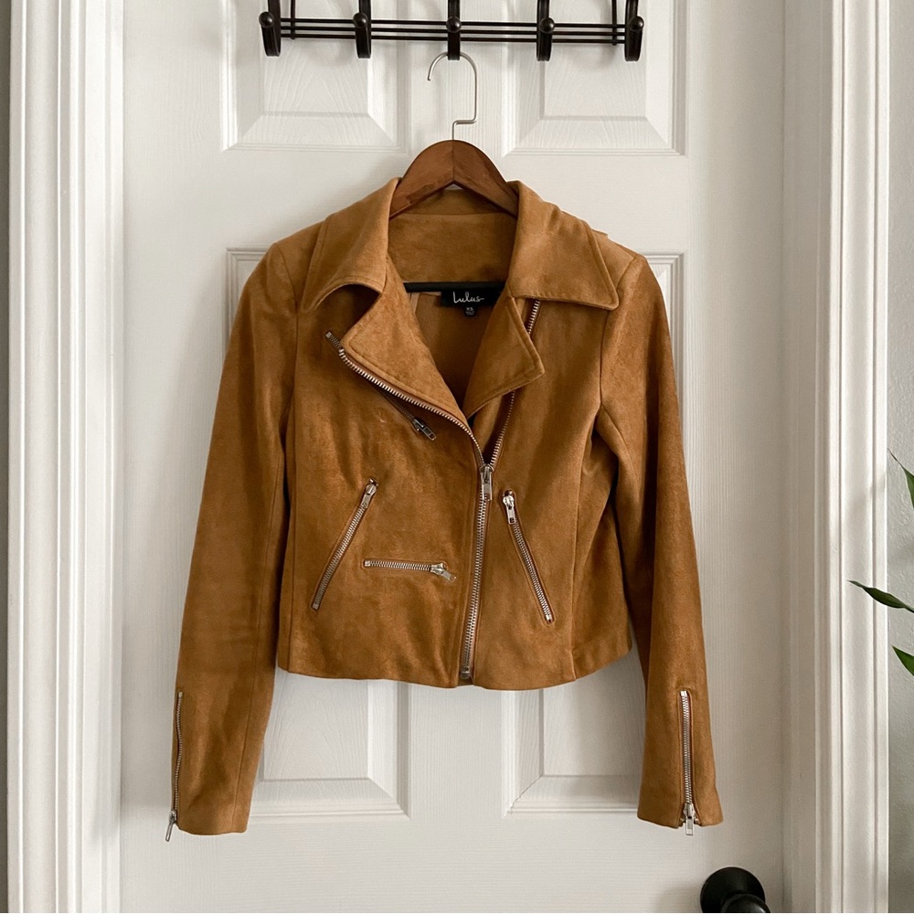 Lulu’s “Suede with Love Tan Moto Jacket” - Picture 4 of 9